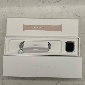 Apple Watch 8 GPS + Cellular Starlight Aluminum Case & Band